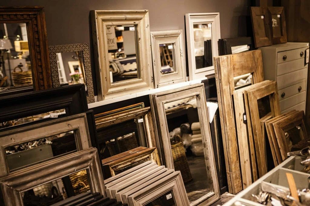 An Insight into Cleaning Mirrors