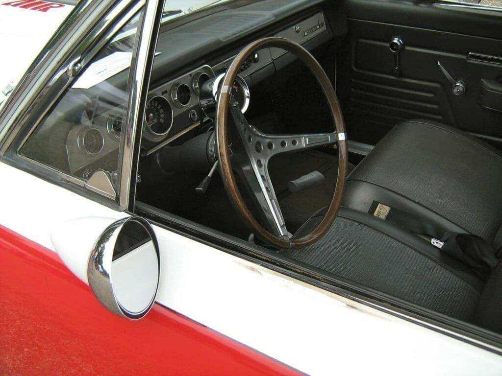 A Guide to Replacing Your Car Window Rubber Seals